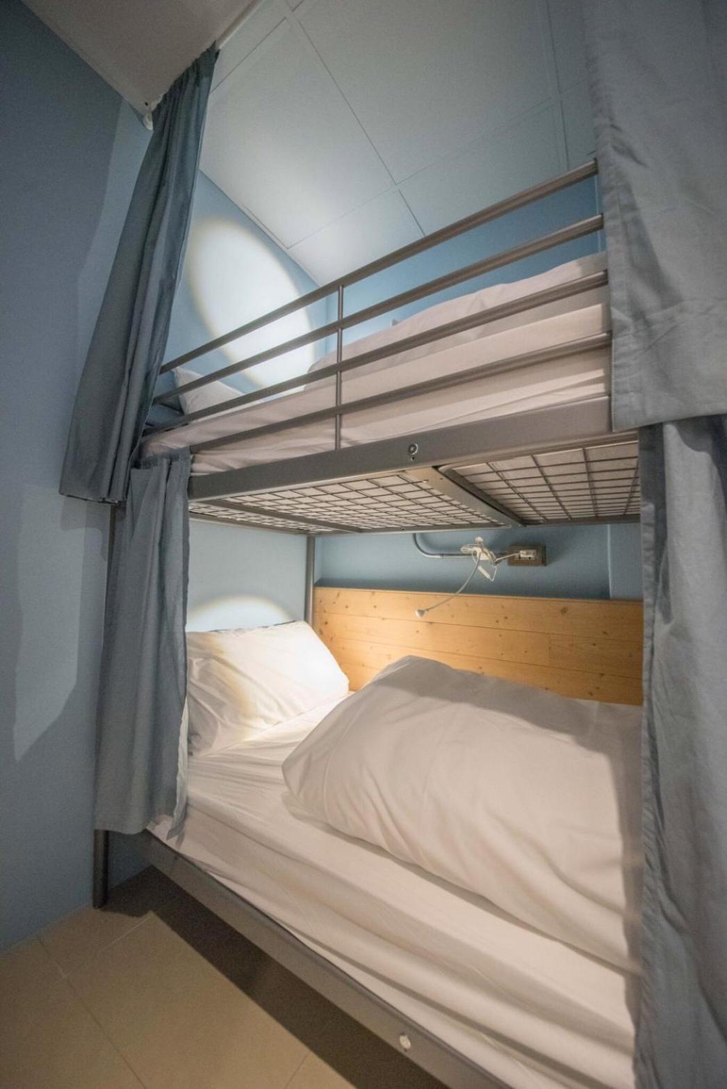Deer Traveler Hostel Юйчі Екстер'єр фото