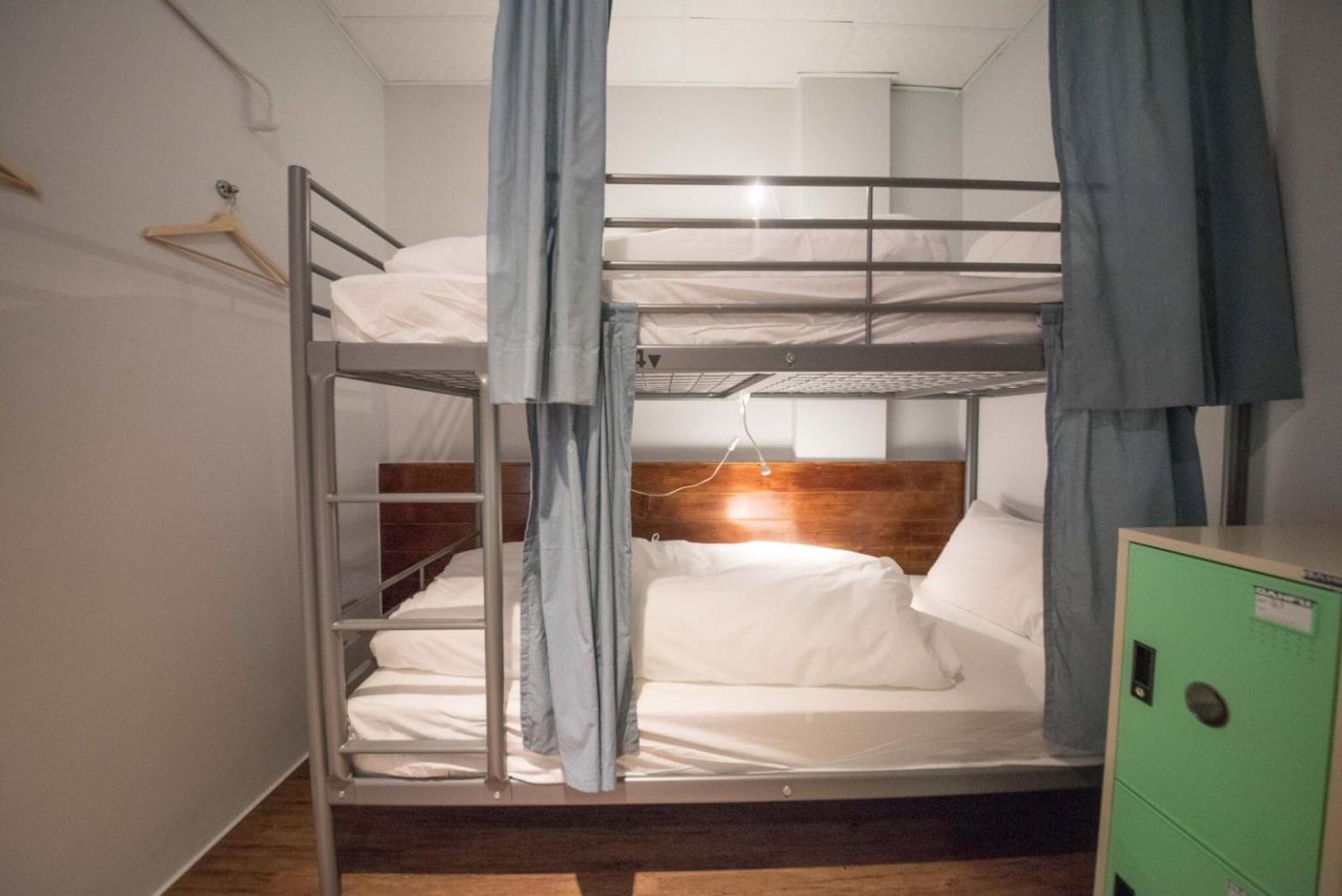 Deer Traveler Hostel Юйчі Екстер'єр фото