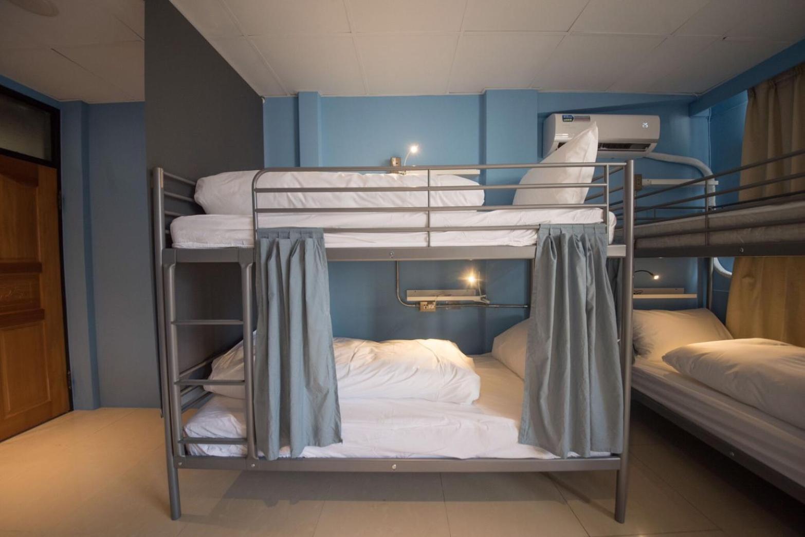 Deer Traveler Hostel Юйчі Екстер'єр фото