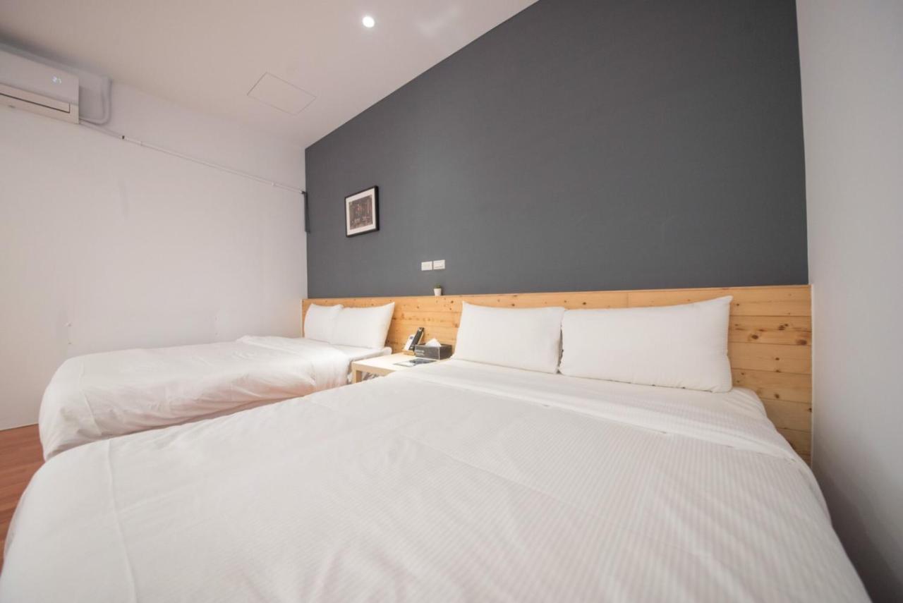 Deer Traveler Hostel Юйчі Екстер'єр фото