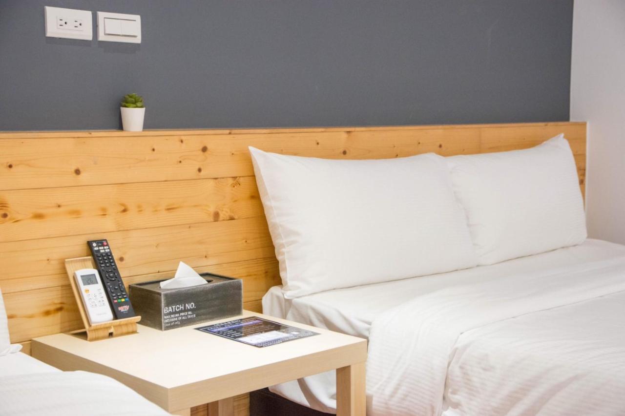 Deer Traveler Hostel Юйчі Екстер'єр фото