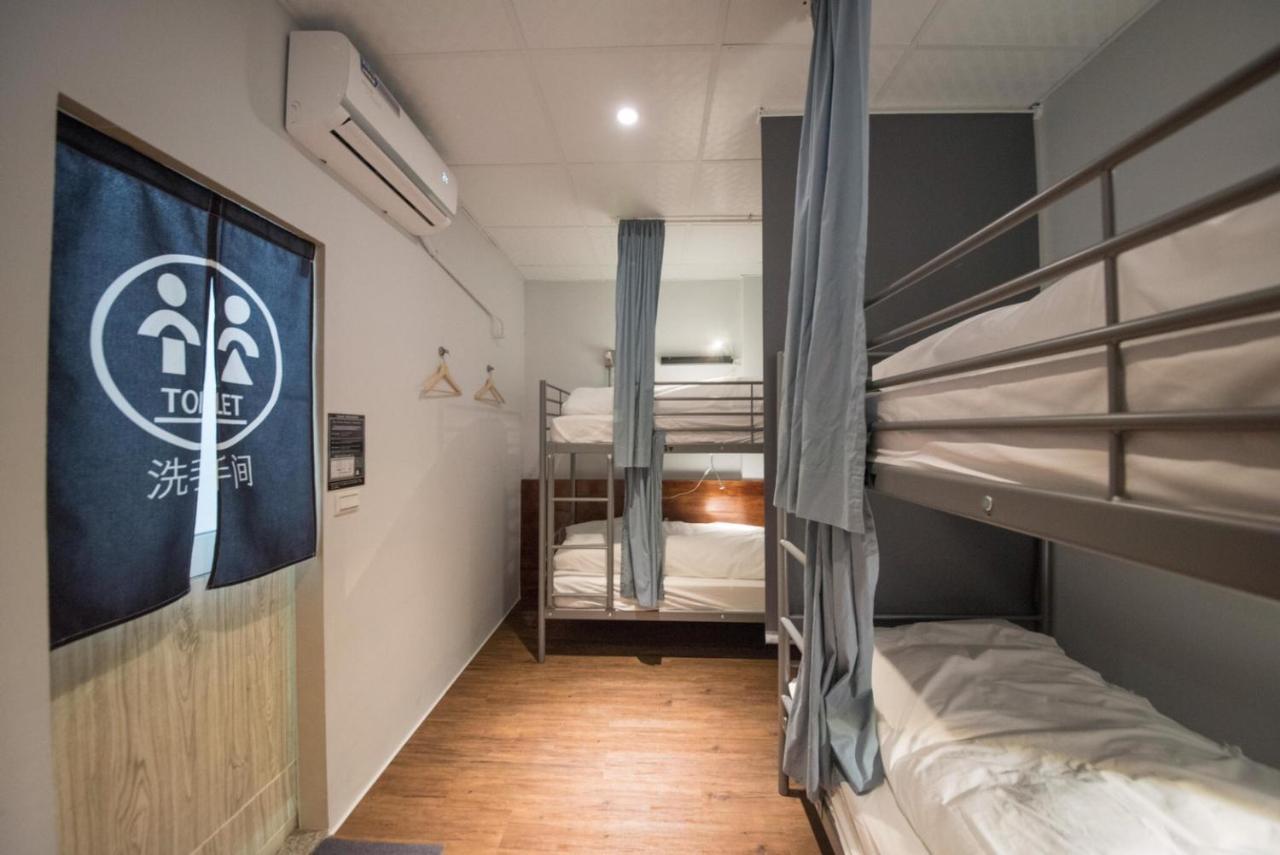 Deer Traveler Hostel Юйчі Екстер'єр фото